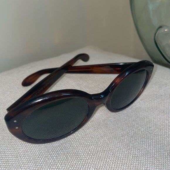 Ray-Ban Accessories - Vintage B&L Ray Ban Sunglasses Round Oval